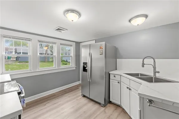 $247,500 | 304 East Shawnee Street, Paola, KS 66071