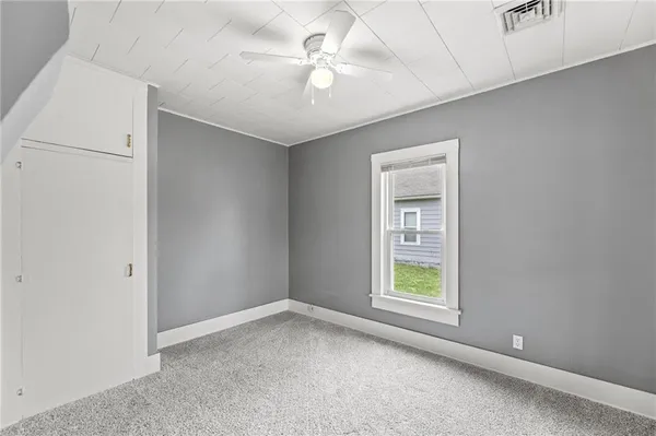 $247,500 | 304 East Shawnee Street, Paola, KS 66071