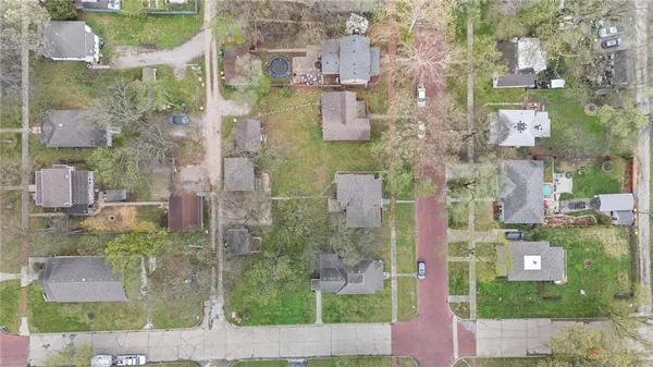 $247,500 | 304 East Shawnee Street, Paola, KS 66071