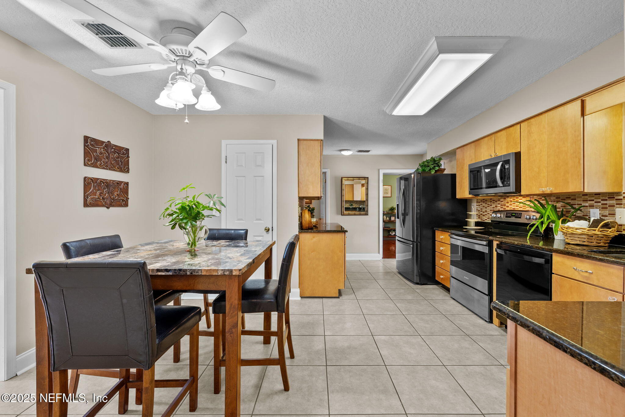 3046 Nautilus Road Middleburg, FL 32068 - Photo 13 of 49 Kitchen