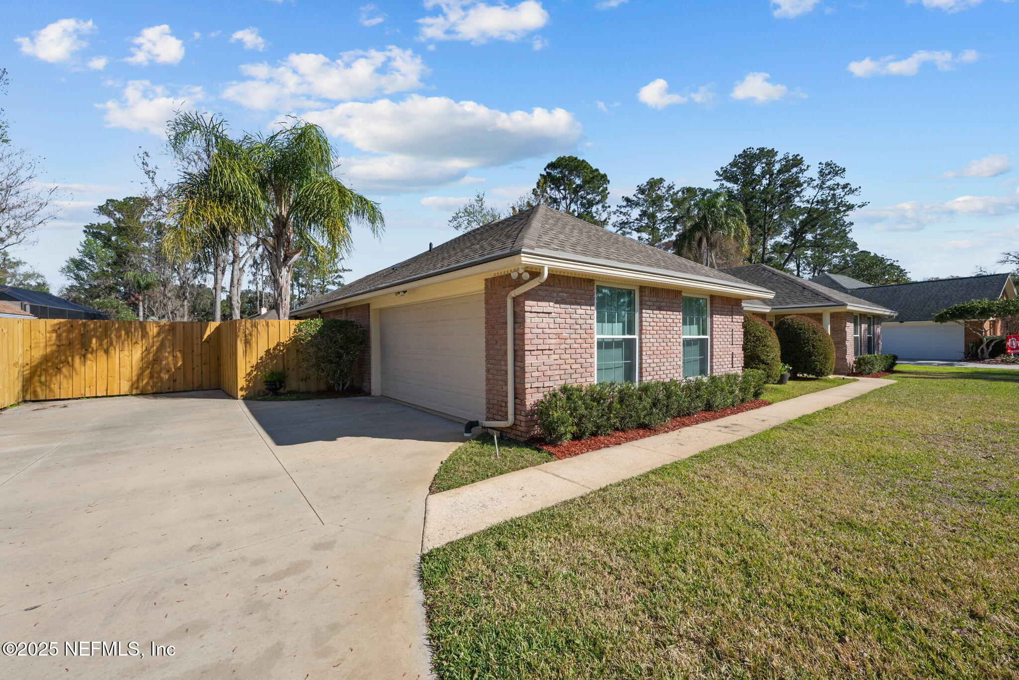 3046 Nautilus Road Middleburg, FL 32068 - Photo 4 of 49 Side Entrance garage