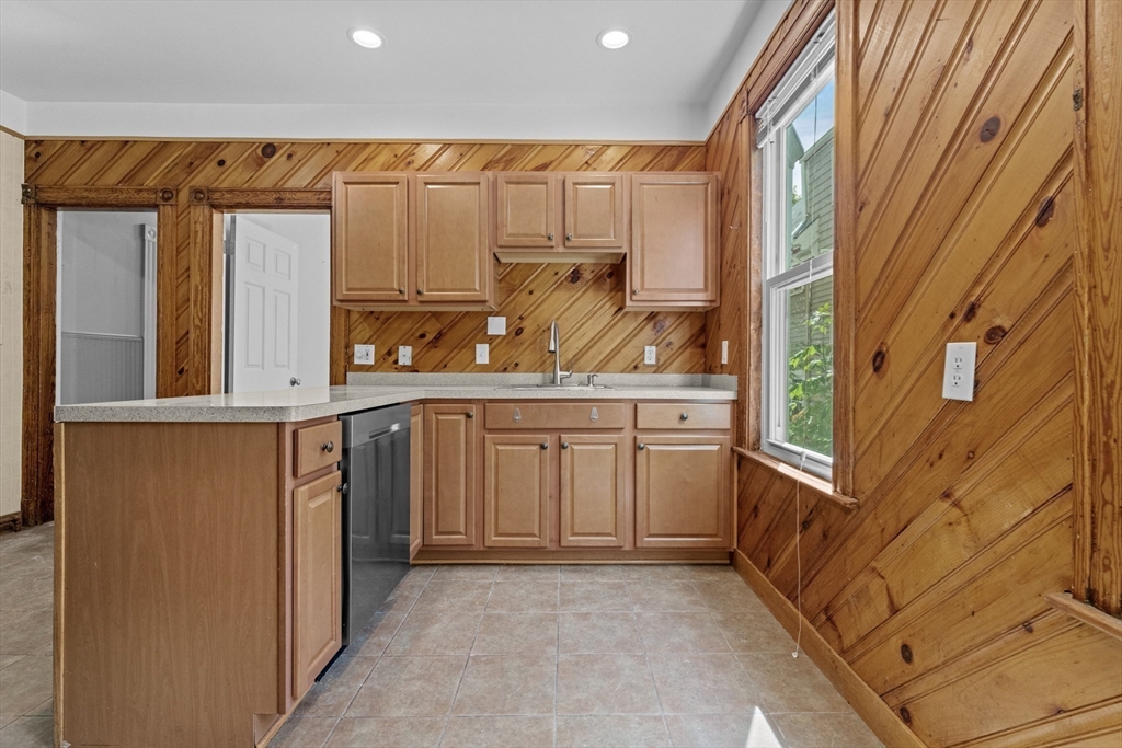 762 Columbia Road, Unit 2A Boston, MA 02125 - Photo 6 of 16