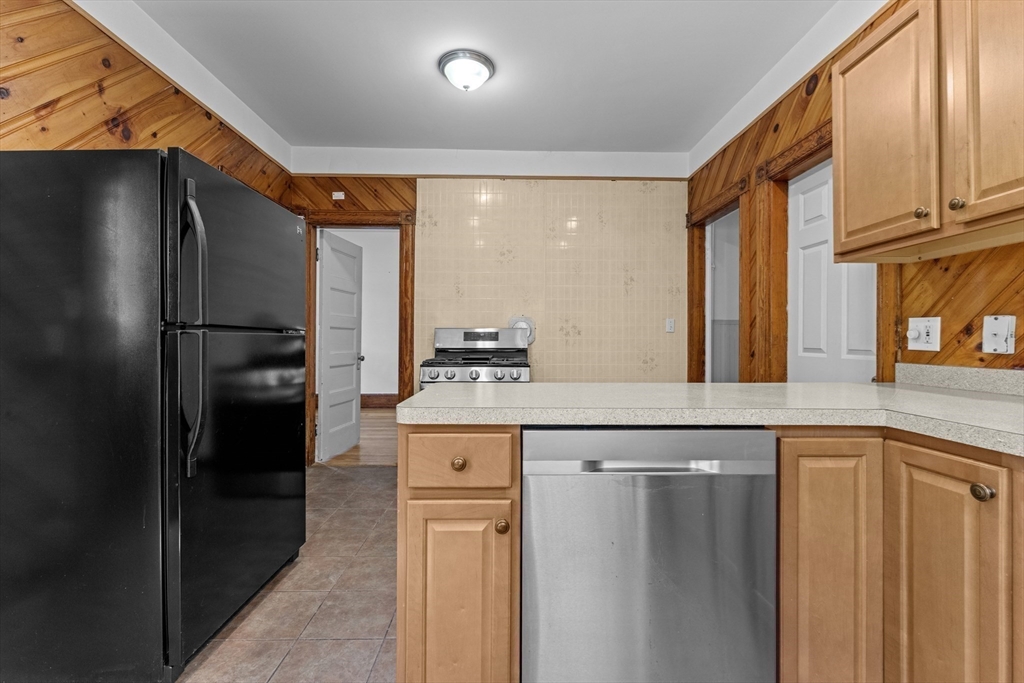 762 Columbia Road, Unit 2A Boston, MA 02125 - Photo 7 of 16