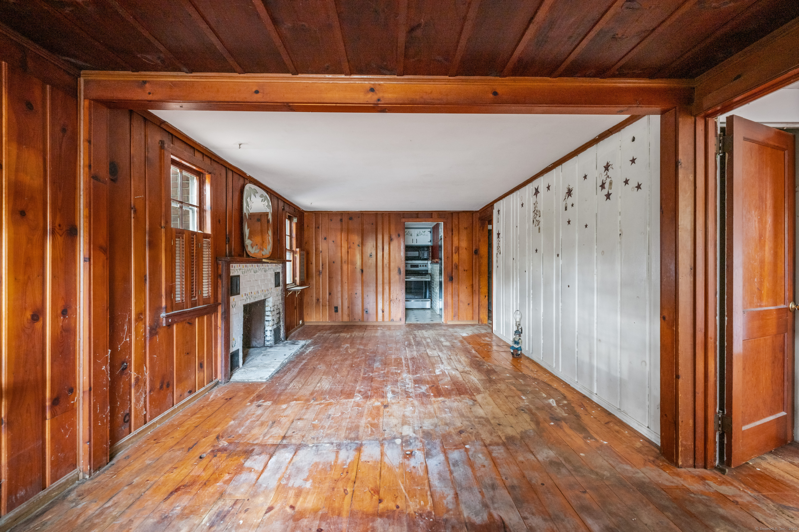 218 Griffin Road Suffield, CT 06093 - Photo 11 of 34