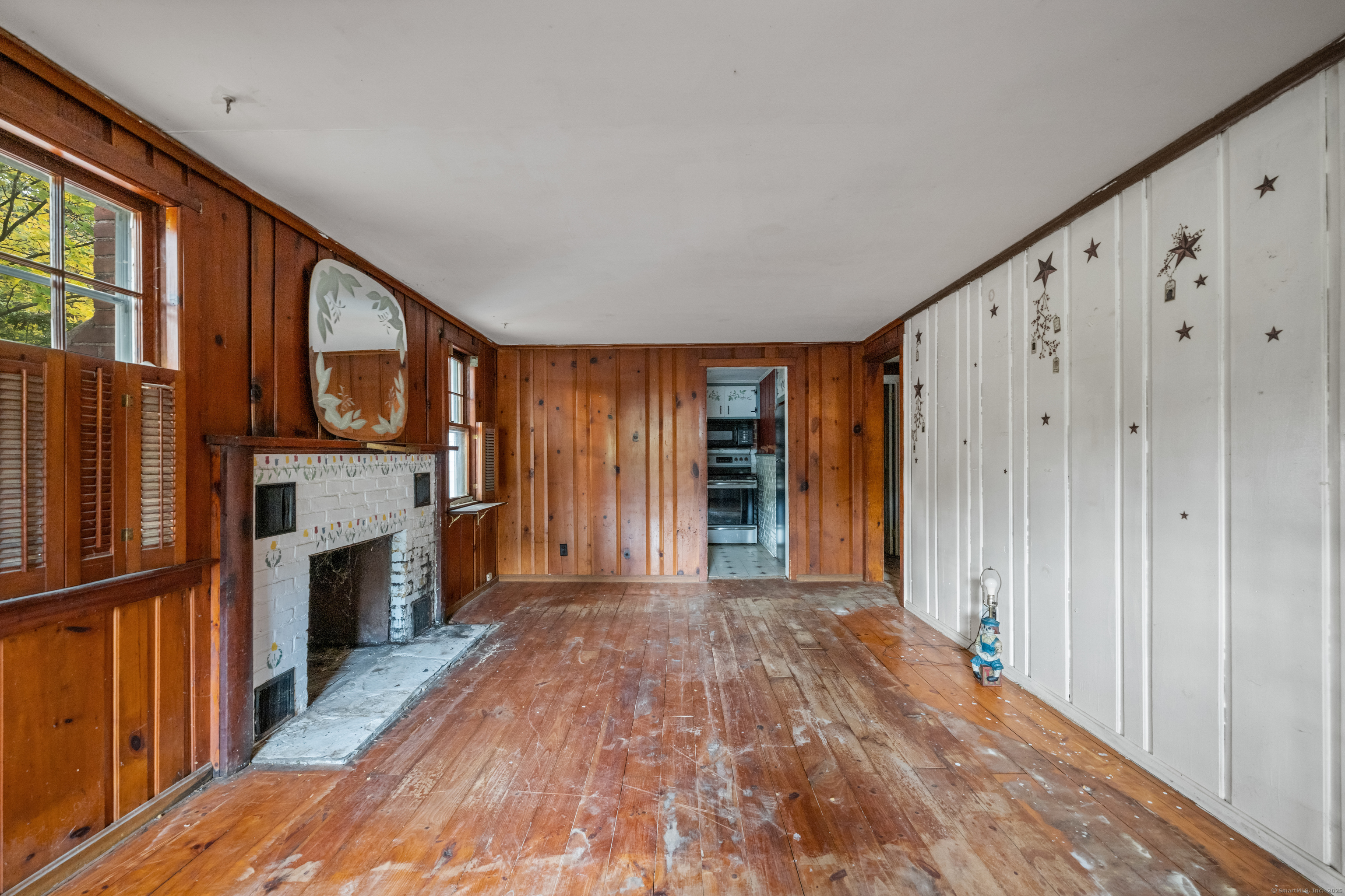 218 Griffin Road Suffield, CT 06093 - Photo 12 of 34