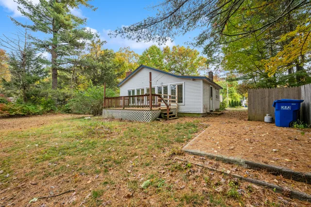 $199,900 | 218 Griffin Road, Suffield, CT 06093