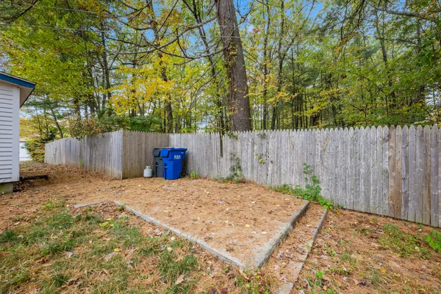 $199,900 | 218 Griffin Road, Suffield, CT 06093