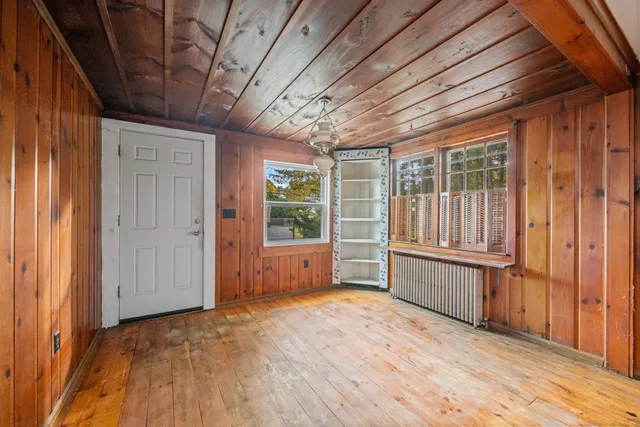 $199,900 | 218 Griffin Road, Suffield, CT 06093