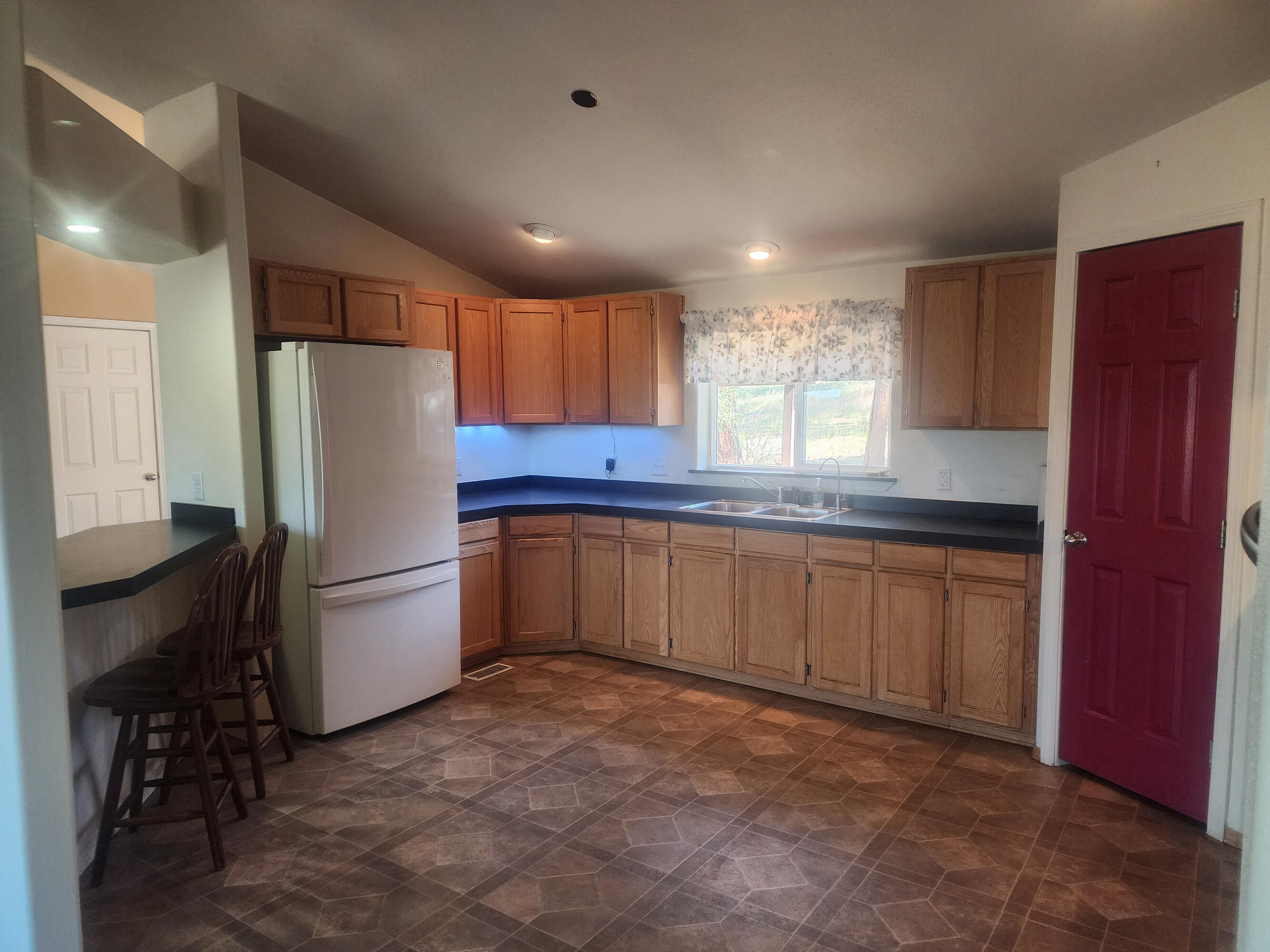 19463 Patten Meadow Road Lakeview, OR 97630 - Photo 16 of 48 20240626_095915