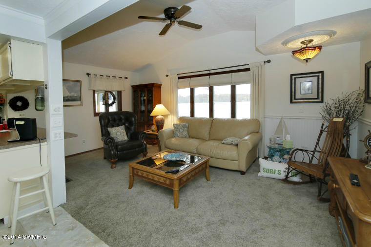 60701 Bert Road Colon, MI 49040 - Photo 5 of 23 14058060_04