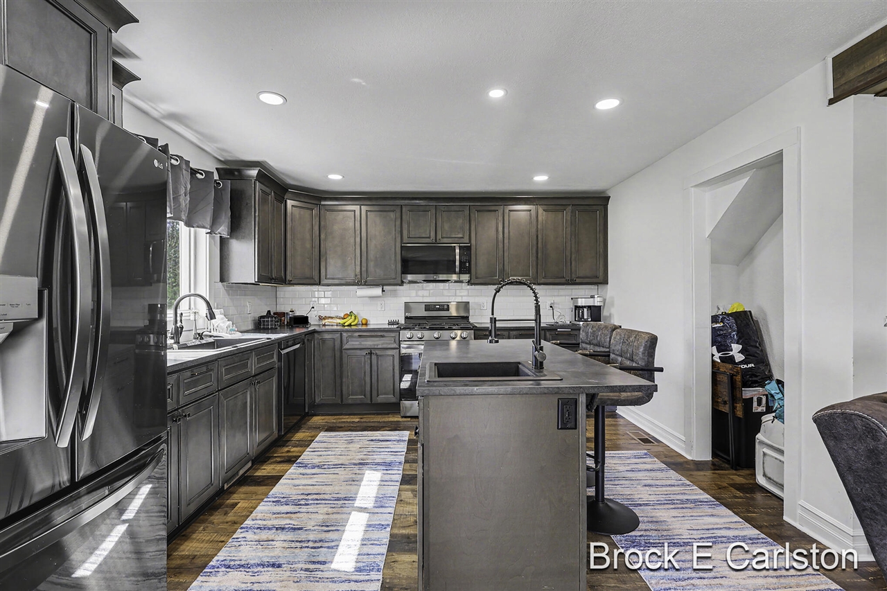 3233 Becker Road Muskegon, MI 49445 - Photo 9 of 55