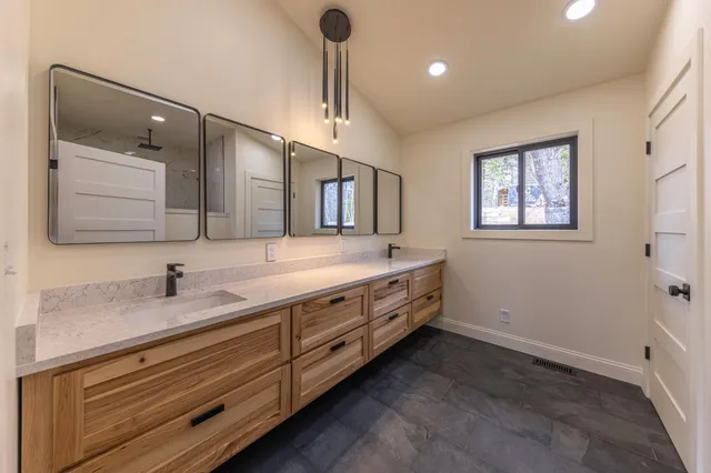 $799,000 | 33392 South Deer Cir Drive, Deer River, MN 56636