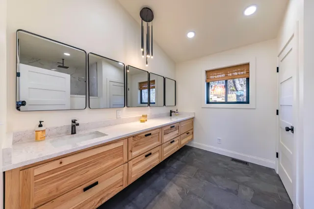 $799,000 | 33392 South Deer Cir Drive, Deer River, MN 56636