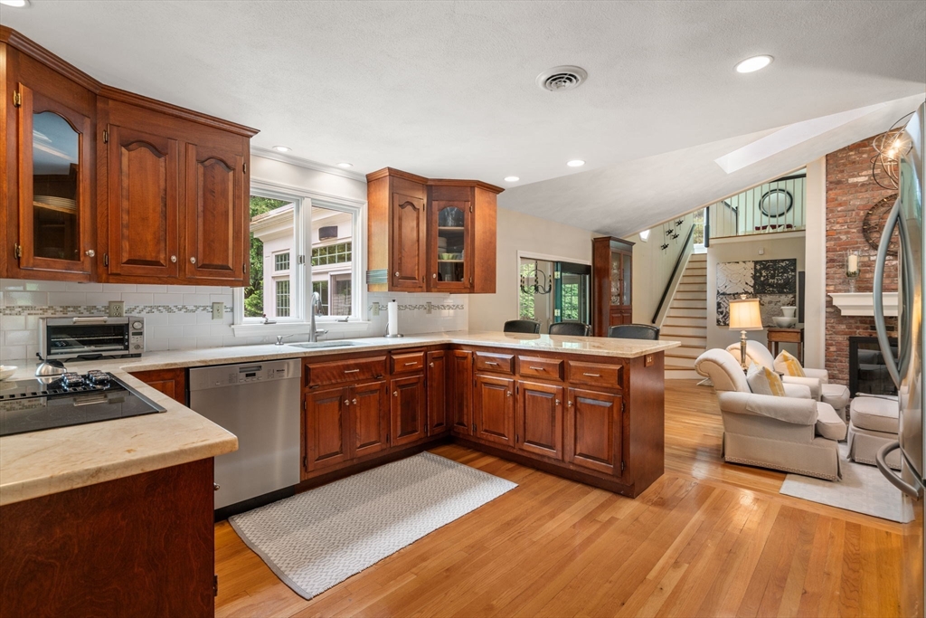 40 Bubbling Brook Road Walpole, MA 02081 - Photo 12 of 39 Gallery Image 12