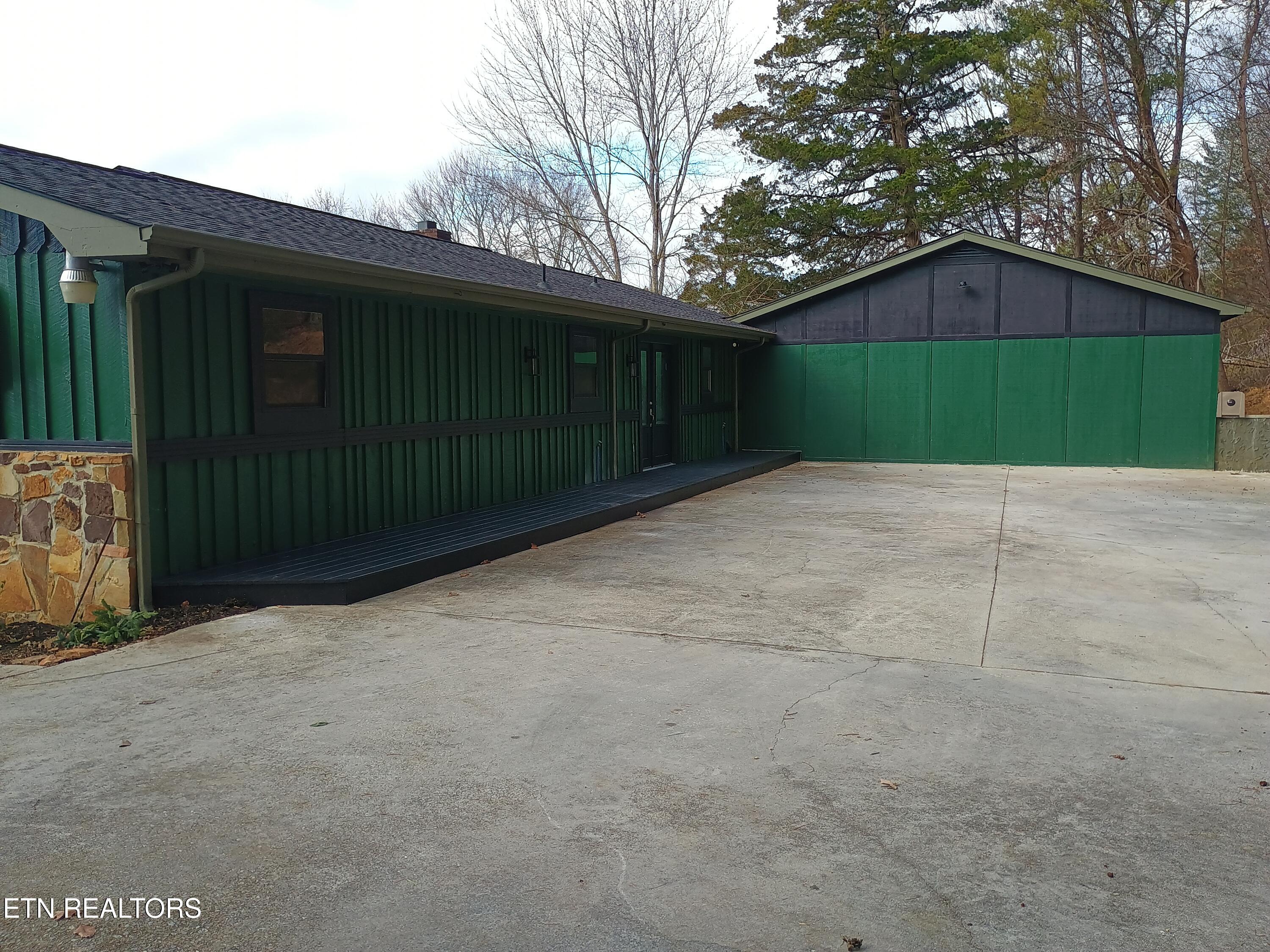 9815 East Brainerd Road Ooltewah, TN 37363 - Photo 11 of 39 Back of House