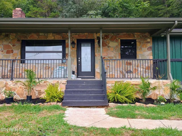 $549,900 | 9815 East Brainerd Road, Ooltewah, TN 37363