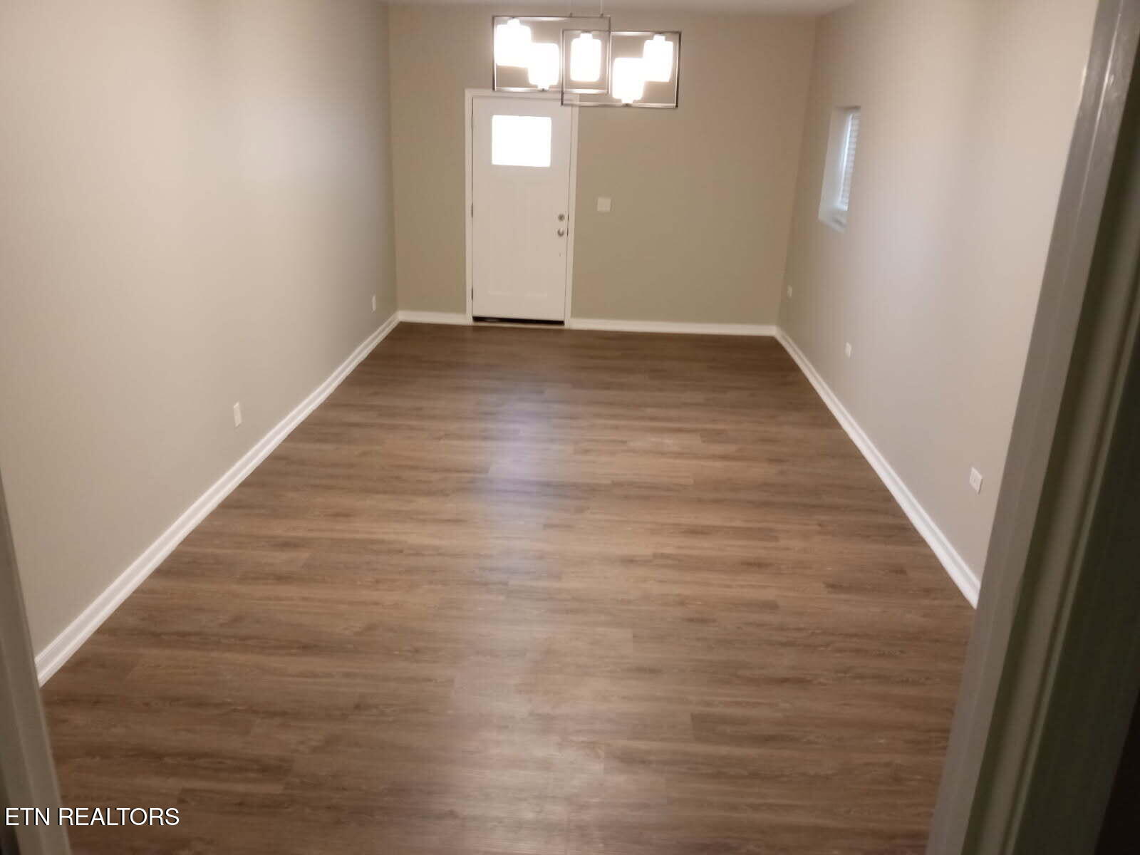 9815 East Brainerd Road Ooltewah, TN 37363 - Photo 28 of 39 Master Bedroom