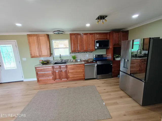 $549,900 | 9815 East Brainerd Road, Ooltewah, TN 37363