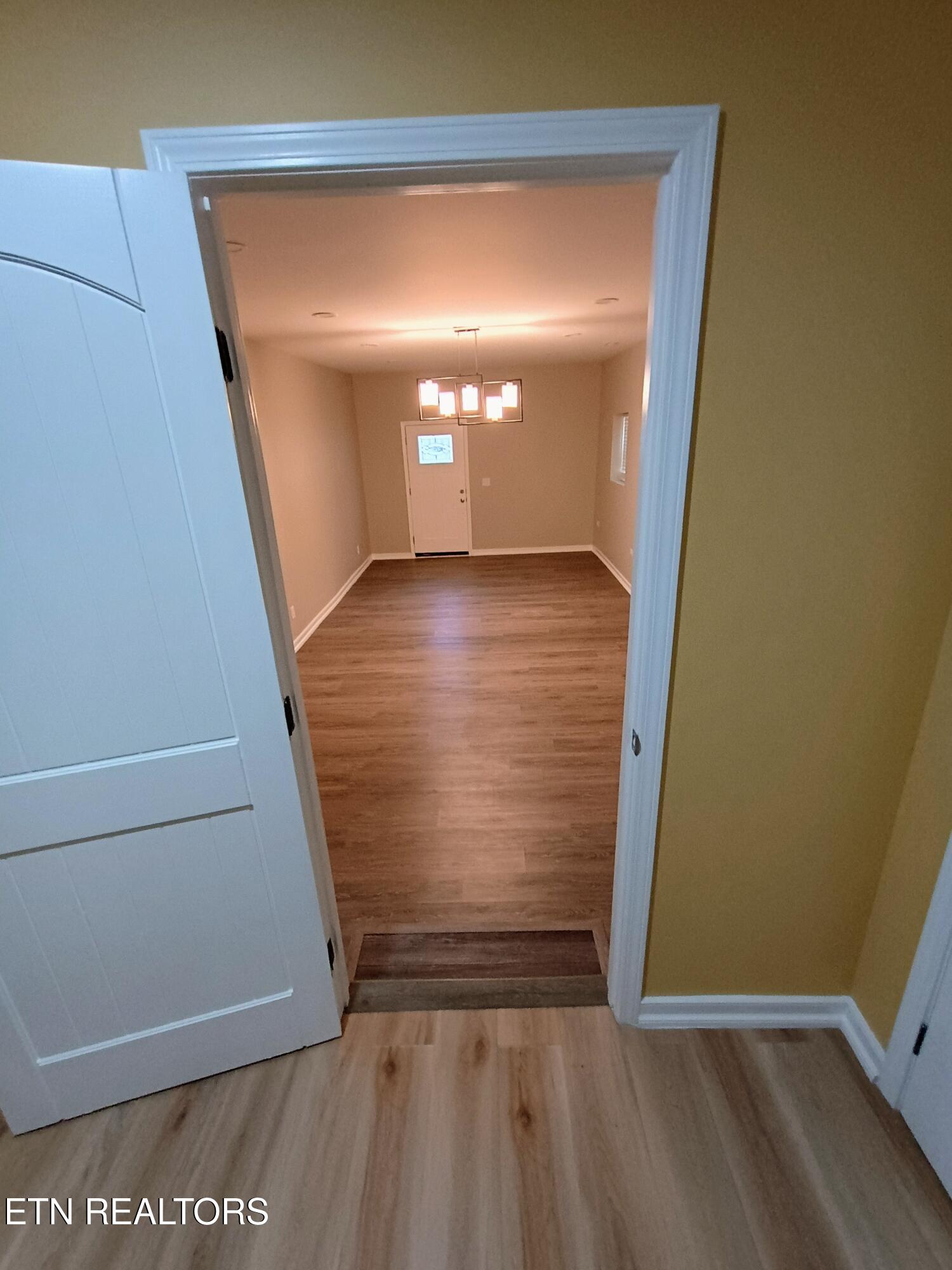 9815 East Brainerd Road Ooltewah, TN 37363 - Photo 37 of 39 Master Suite