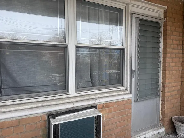 $2,850 | 601 Chestnut Street, Unit A21, Cedarhurst, NY 11516