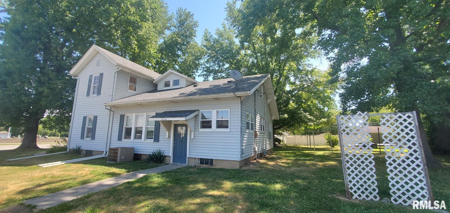 808 County Road Pinckneyville, IL 62274 - Photo 4 of 16 Gallery Image 4