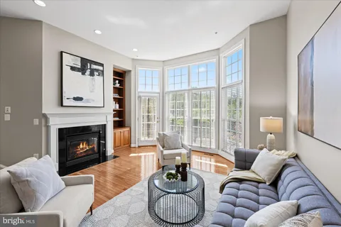 $1,200,000 | 5139 Brawner Place, Alexandria, VA 22304