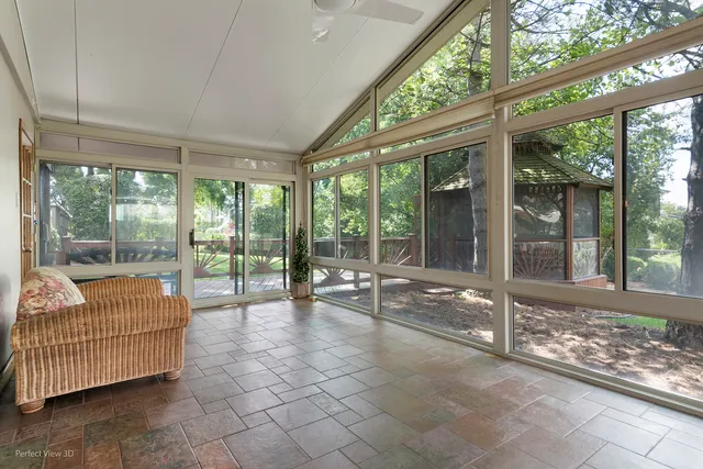 $460,000 | 10562 South 84th Avenue, Palos Hills, IL 60465