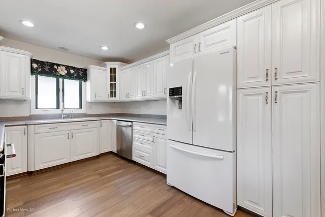 $460,000 | 10562 South 84th Avenue, Palos Hills, IL 60465