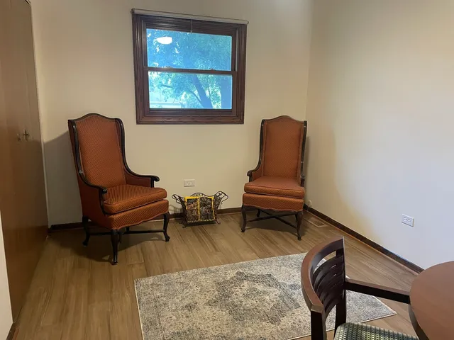 $460,000 | 10562 South 84th Avenue, Palos Hills, IL 60465