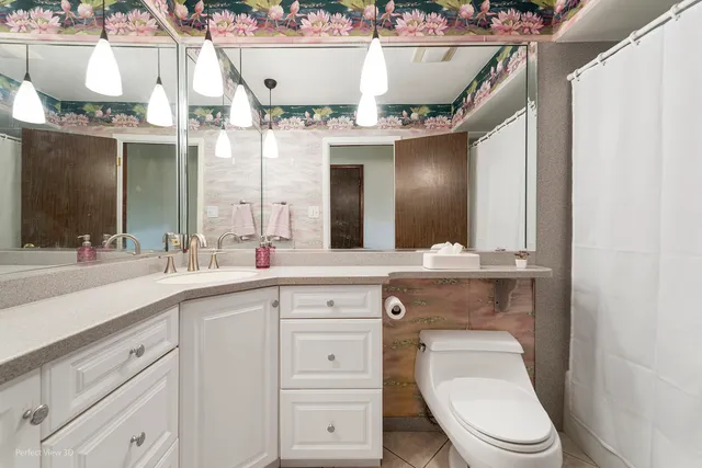 $460,000 | 10562 South 84th Avenue, Palos Hills, IL 60465