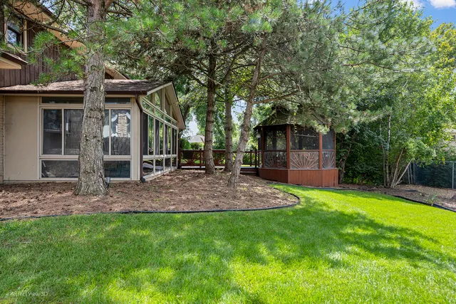 $460,000 | 10562 South 84th Avenue, Palos Hills, IL 60465