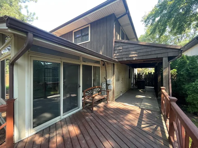 $460,000 | 10562 South 84th Avenue, Palos Hills, IL 60465