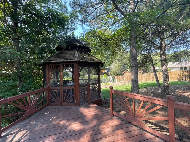 $460,000 | 10562 South 84th Avenue, Palos Hills, IL 60465