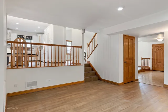 $460,000 | 10562 South 84th Avenue, Palos Hills, IL 60465