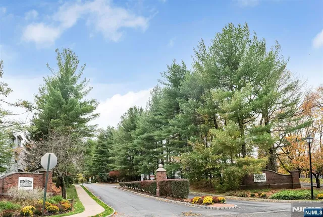 $475,000 | 901 Hawley Court, Denville, NJ 07834