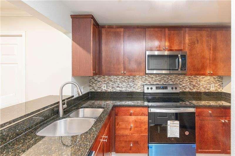 2657 Lenox Road Northeast, Unit P216 Atlanta, GA 30324 - Photo 5 of 25