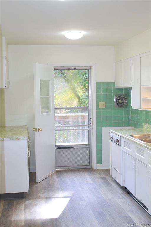 83 Spooks Branch Road Asheville, NC 28804 - Photo 5 of 26 Gallery Image 5