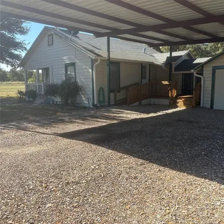 a view of a garage