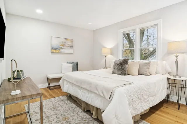 $579,000 | 1420 Hassell Road, Hoffman Estates, IL 60169