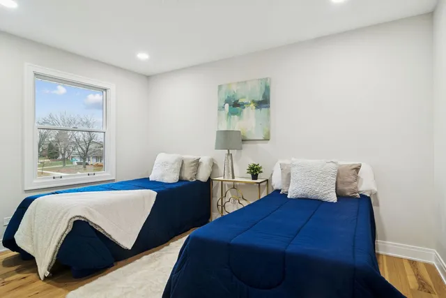 $579,000 | 1420 Hassell Road, Hoffman Estates, IL 60169