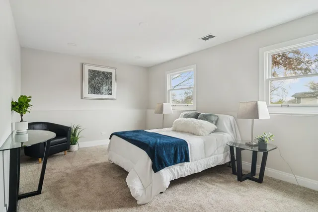 $579,000 | 1420 Hassell Road, Hoffman Estates, IL 60169