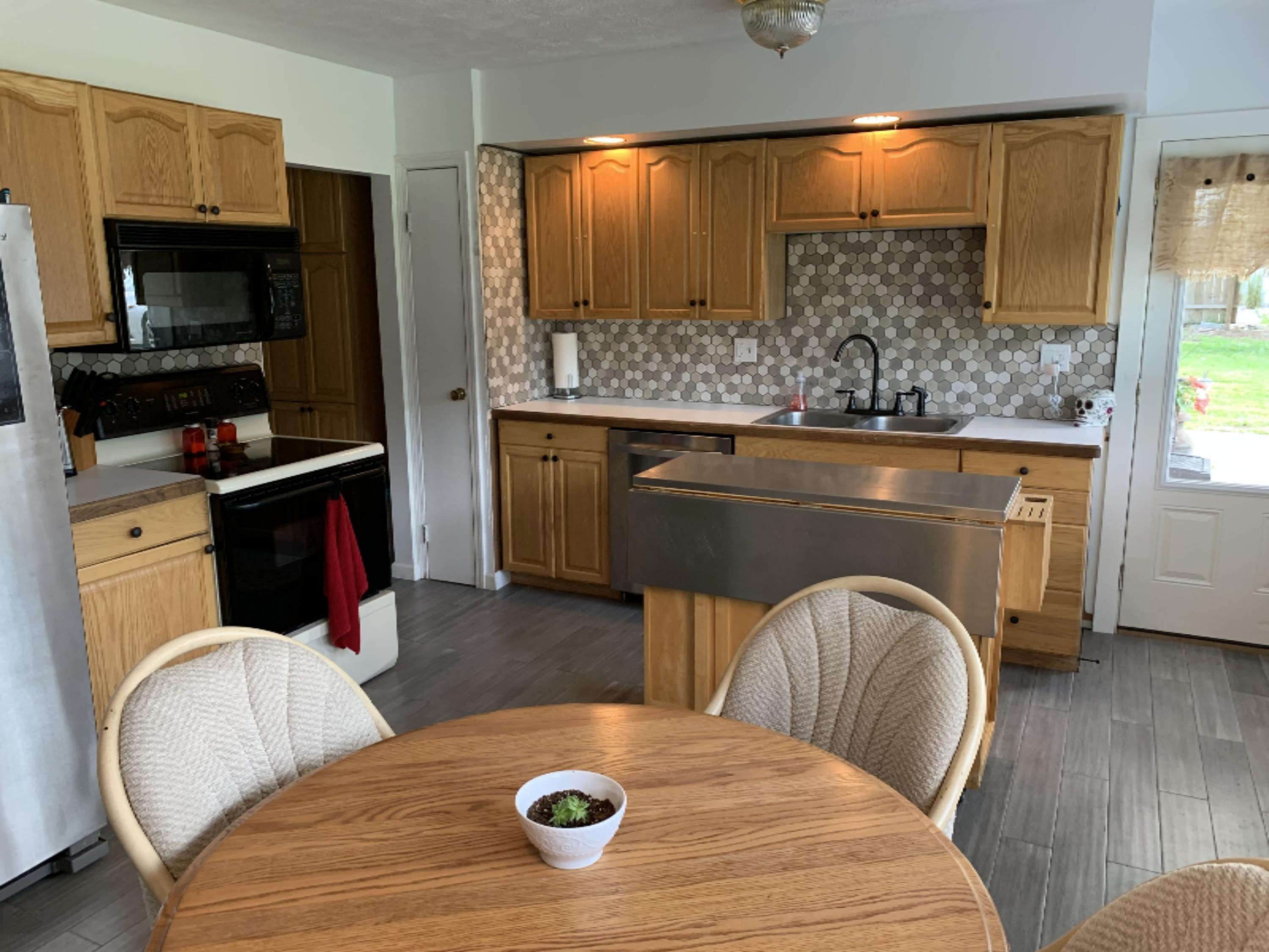 747 West State Street Belding, MI 48809 - Photo 4 of 11 747 W. State