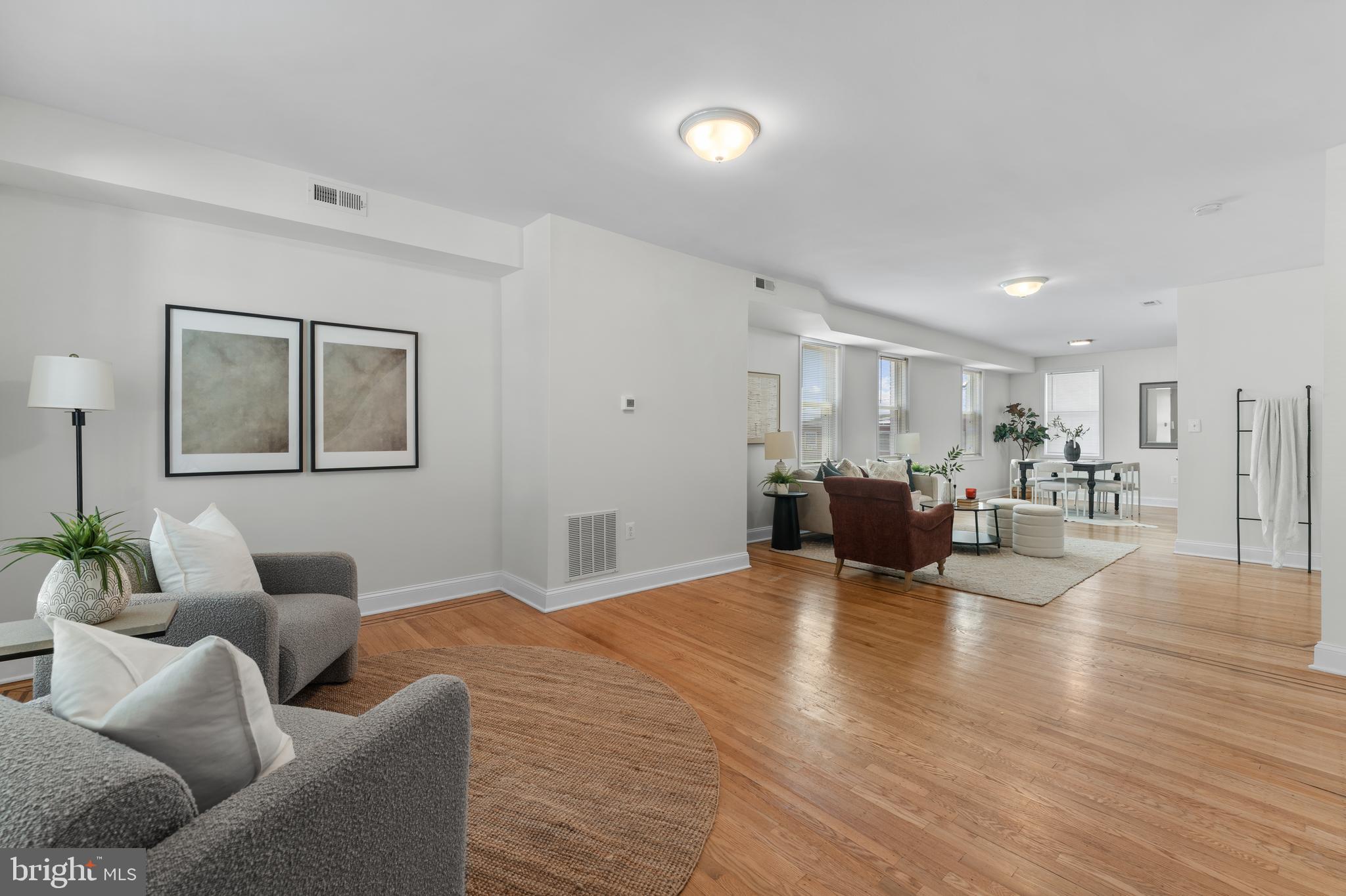 4269 Sheldon Avenue Baltimore, MD 21206 - Photo 3 of 28