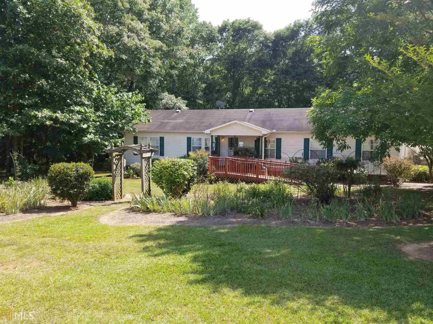 4190 South Apple Valley Road Commerce, GA 30529 - Photo 1 of 1