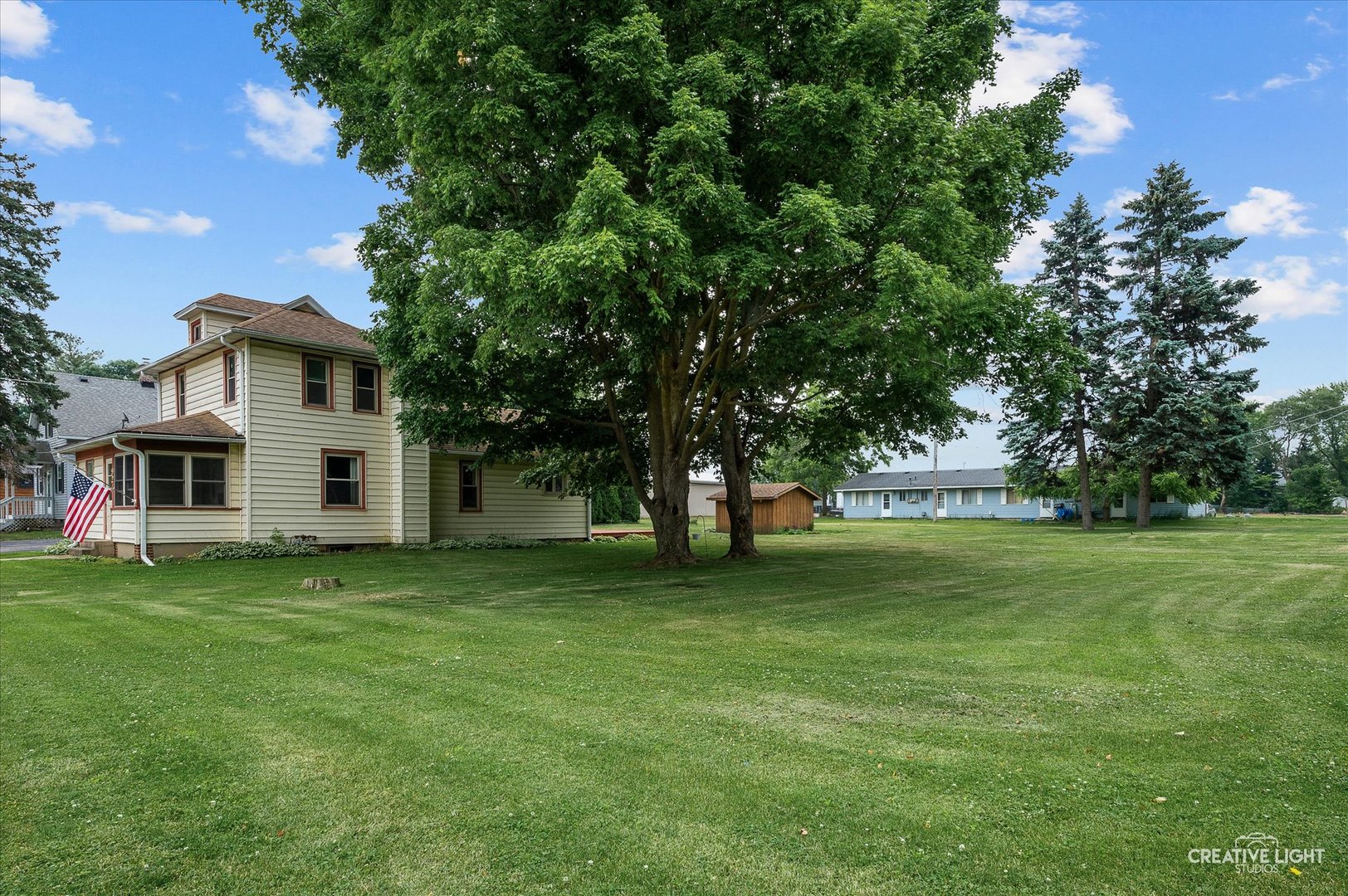 92 Maple Street Sugar Grove, IL 60554 - Photo 30 of 40 a house view with a garden space
