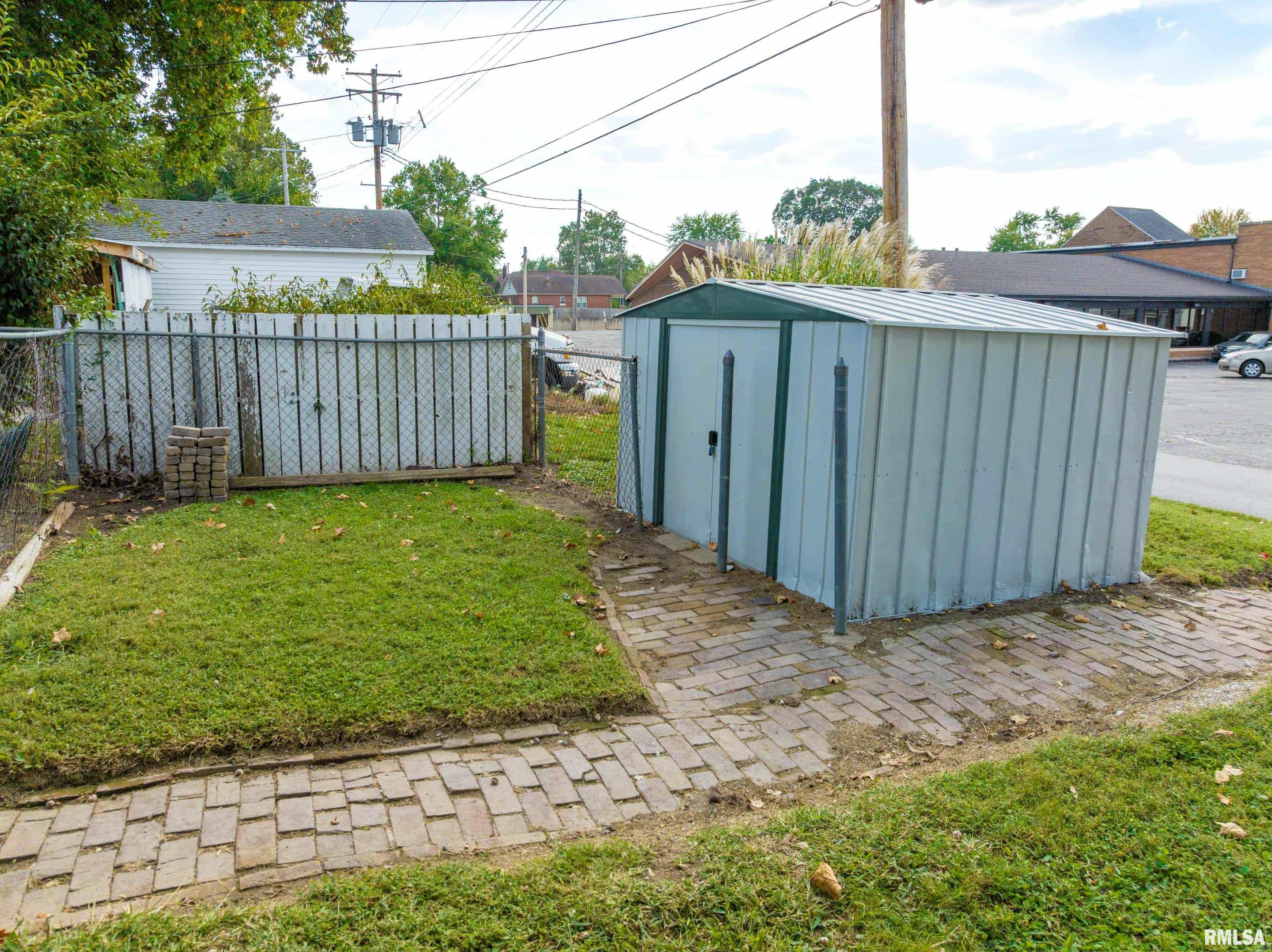 820 South 13th Street Quincy, IL 62301 - Photo 39 of 43