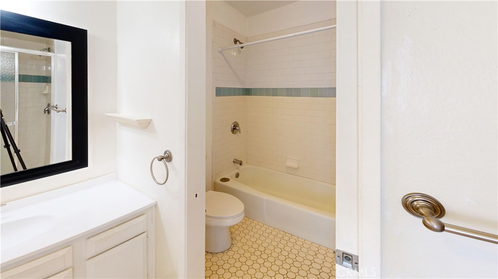 5117 West Wooley Road, Unit 1 Oxnard, CA 93035 - Photo 10 of 16
