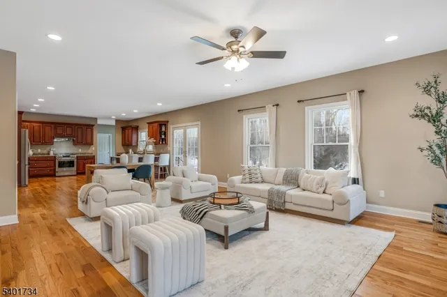 $1,350,000 | 115 Western Boulevard, Gillette, NJ 07933