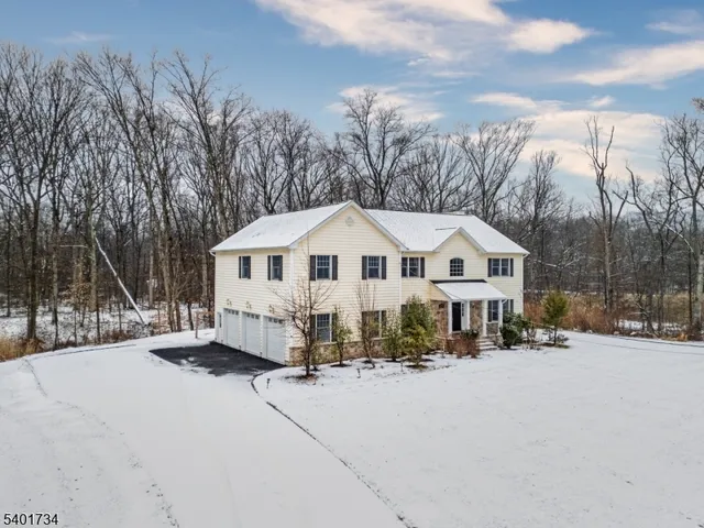 $1,350,000 | 115 Western Boulevard, Gillette, NJ 07933