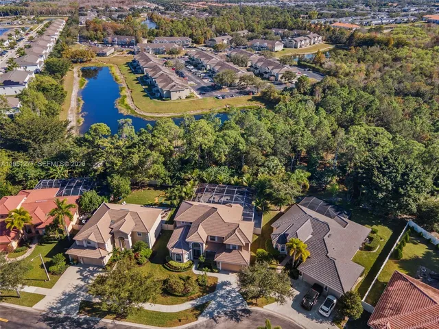 $1,500,000 | 14832 Indigo Lakes Circle, Naples, FL 34119